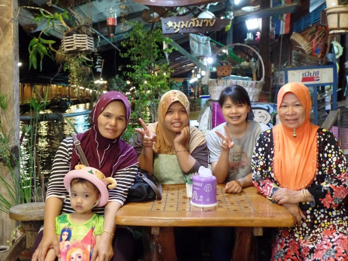 Ban Mae Arom Apartamento Amphawa Exterior foto
