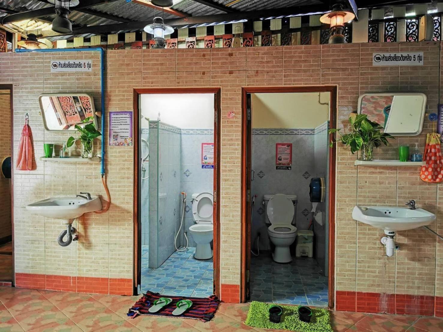 Ban Mae Arom Apartamento Amphawa Quarto foto