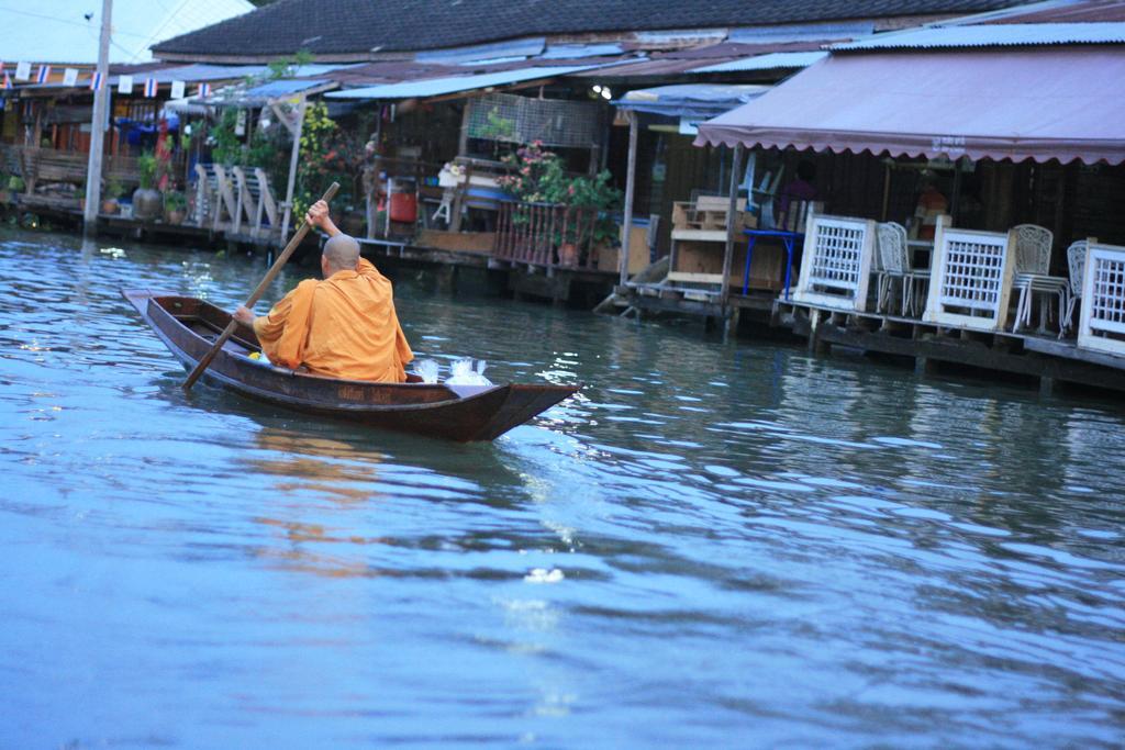 Ban Mae Arom Apartamento Amphawa Exterior foto