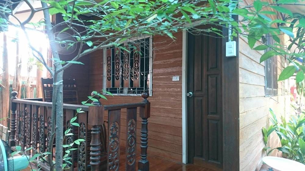 Ban Mae Arom Apartamento Amphawa Exterior foto